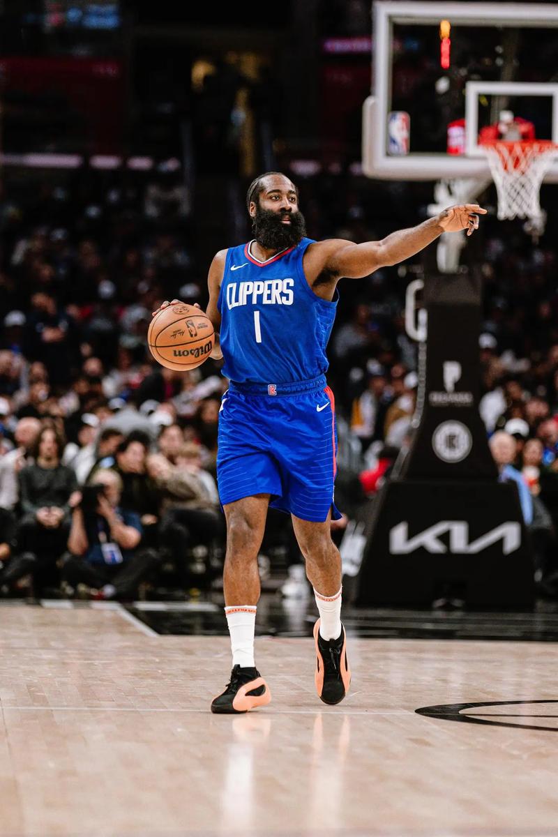 火箭强势掘金,哈登三分雨点燃全场的简单介绍 火箭强势掘金,哈登三分雨点燃全场的简单介绍