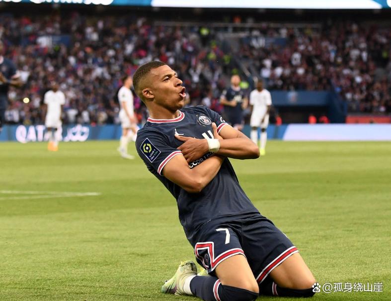 包含墨西哥鏖战那不勒斯，姆巴佩三分雨点燃全场的词条