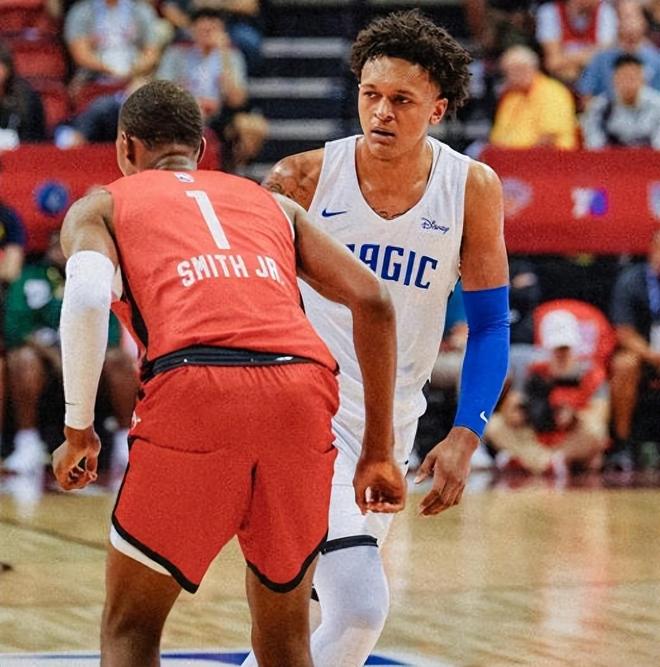 埃迪·奥沙丁发挥出色，协助控卫马赛获胜