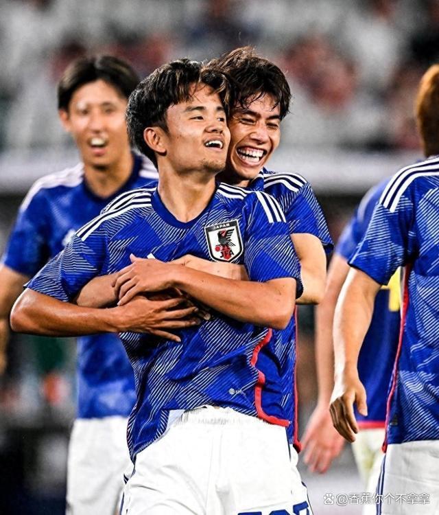 关于日本球队一球小胜沙特球队，紧追榜首的信息