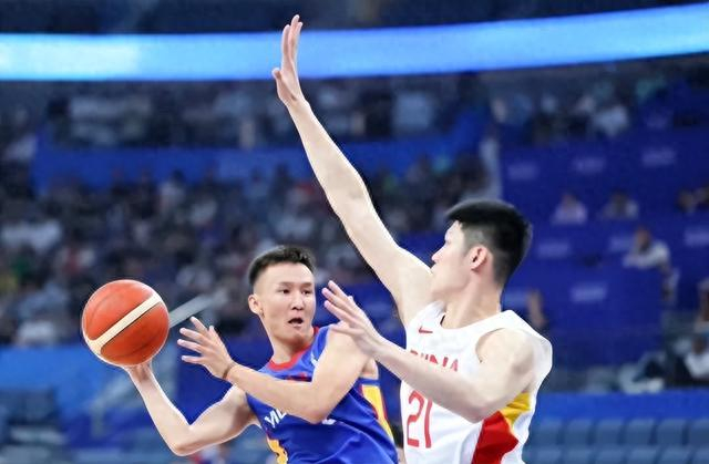 捷克男篮热身赛大胜对手，预示新赛季佳绩