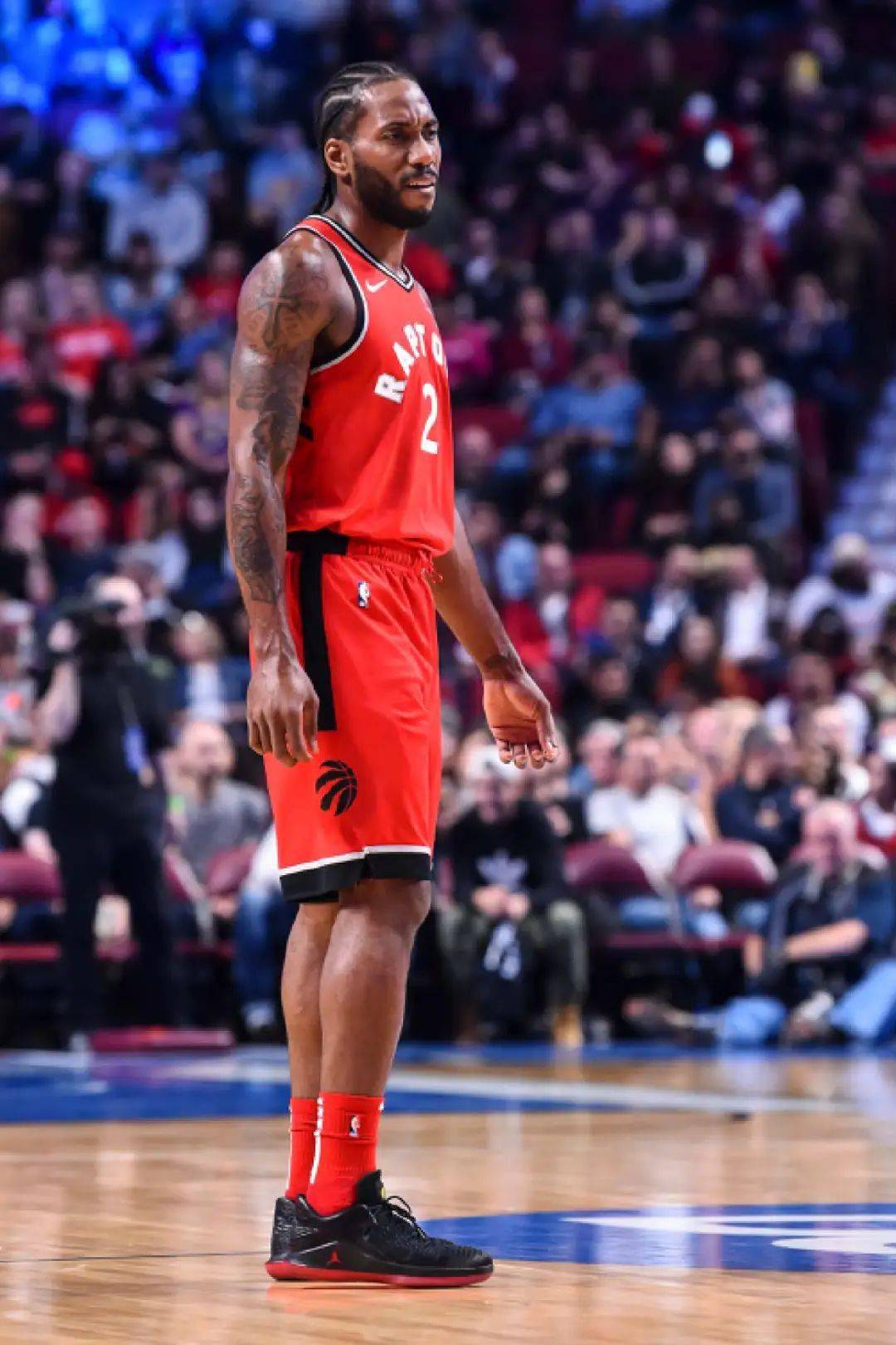 开云体育直播-猛龙不敌雄鹿，伦纳德精彩表现无法逆转胜局的简单介绍