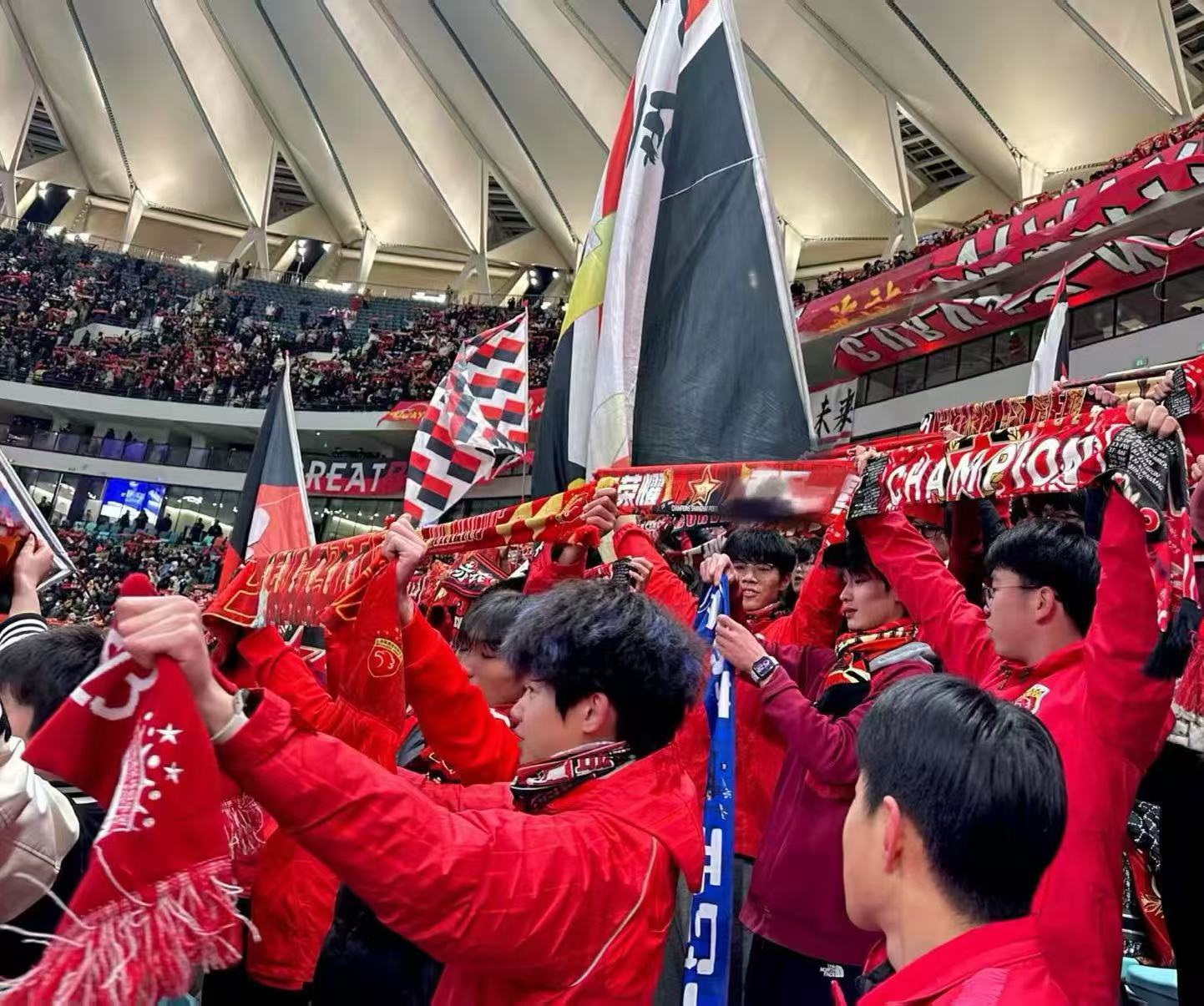 开云体育官方网站-关于比赛中球员们的拼搏精神感动了所有人的信息