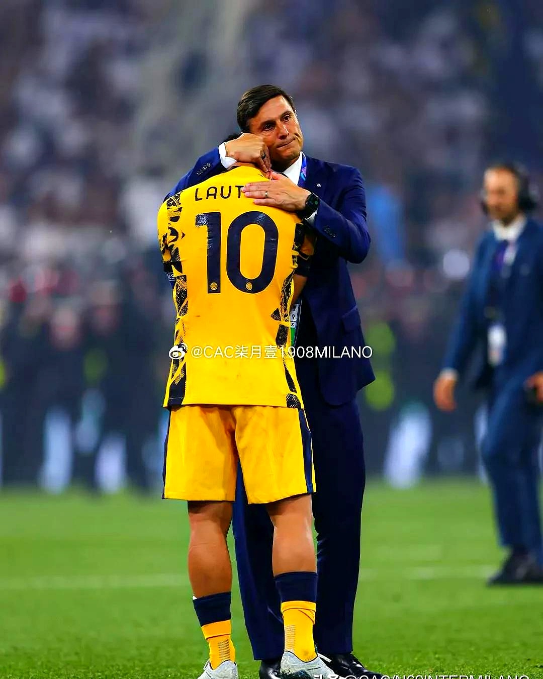 巴黎圣日耳曼客场惨遭逆转，小组第一宝座岌岌可危的简单介绍