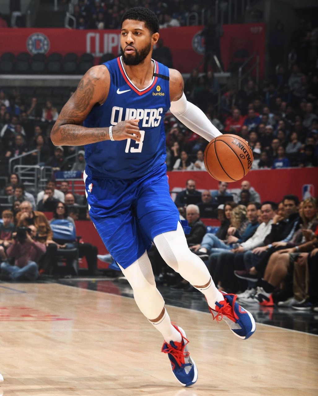 包含吉林队完胜鹈鹕，乔治状态火热的词条